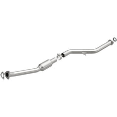 MagnaFlow Direct Fit Catalytic Converter 2014-2015 Forester H4 2.5 OEM Underbody